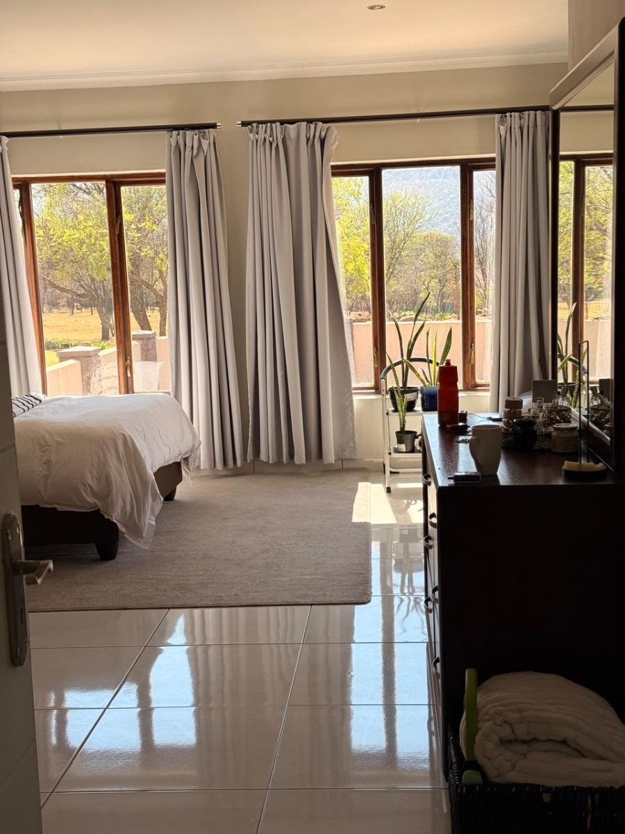 4 Bedroom Property for Sale in Buffelspoort Eco Estate North West